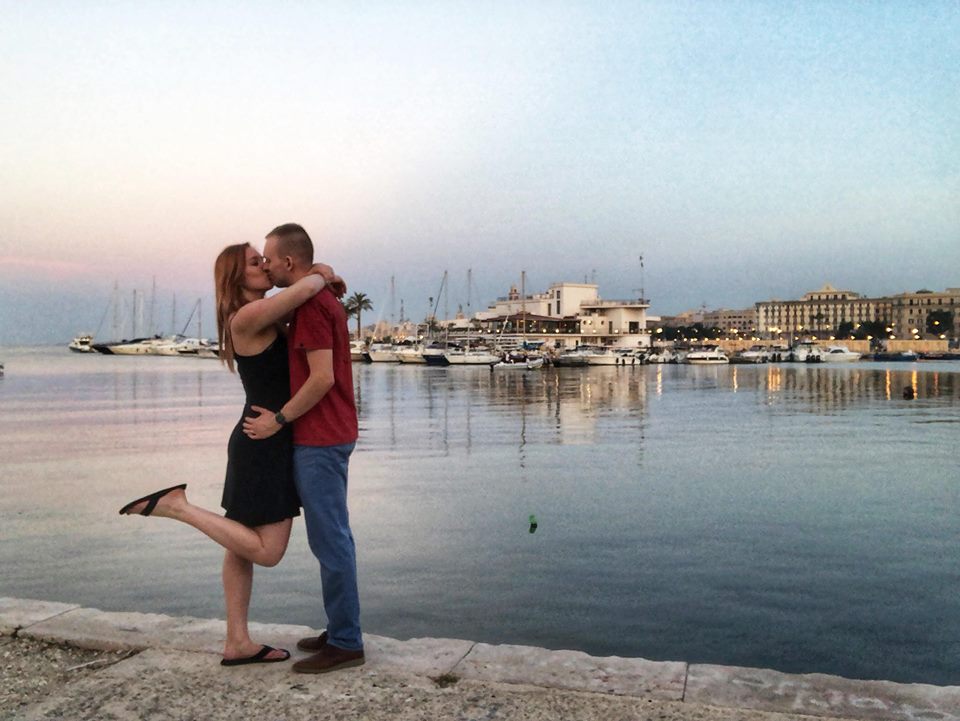 Erinn kissing Ben in Bari.